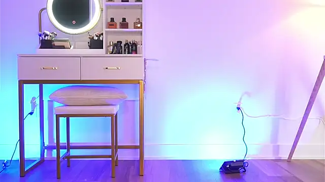 Eva-savage online show from April 18, 7:58 pm