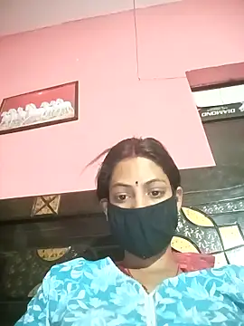 BIG QWEEN NO1 online show from April 5, 6:29 pm