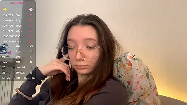 LakendraNoren online show from February 10, 7:55 am