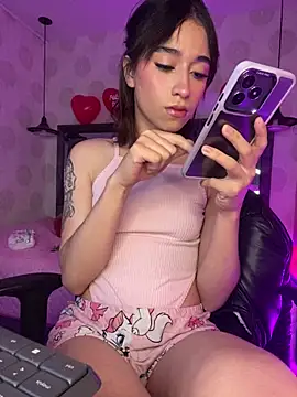 alahia pink online show from February 27, 6:24 am