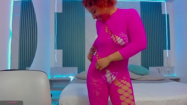 Shantall-blue online show from February 11, 7:59 pm