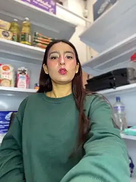 -BabyLuna online show from April 9, 12:32 pm