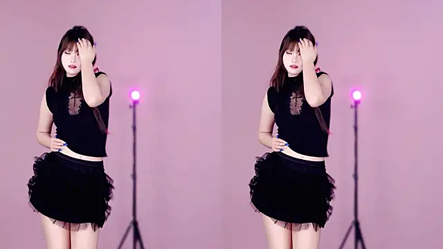 A-lucky-001 online show from April 3, 3:10 pm