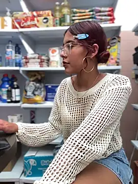 Rylia online show from April 10, 7:20 pm