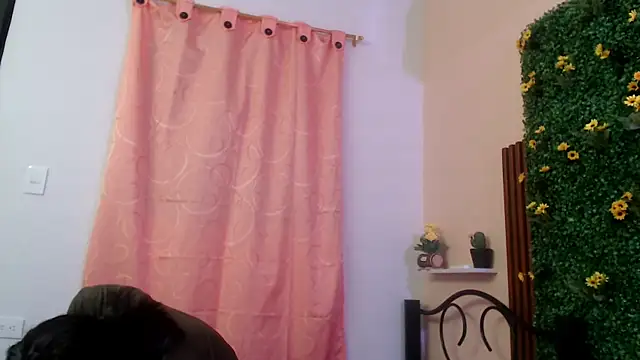 sexiempoderada18 online show from February 8, 2:21 pm