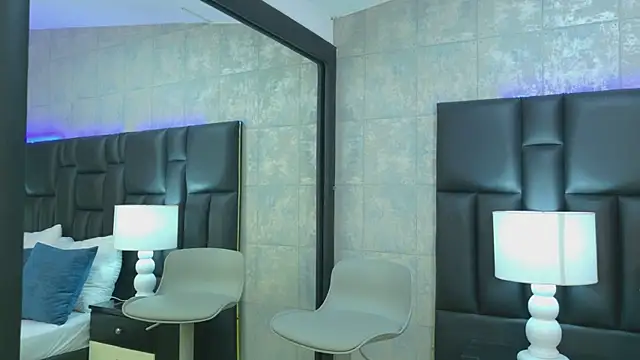 LaurenHazell online show from March 12, 4:15 am