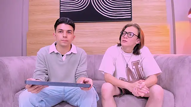 close friends online show from May 27, 7:55 pm