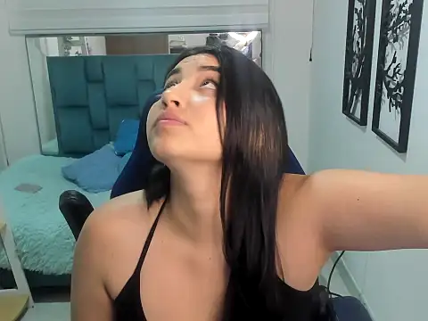 bloom winxx online show from February 8, 3:54 am