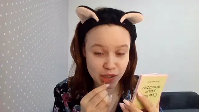 Ammymia online show from March 10, 7:45 am