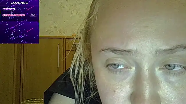 CurvyWild Lady30 online show from April 18, 6:32 pm