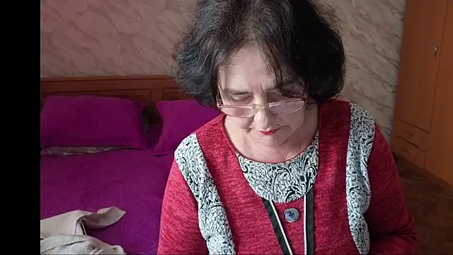 xMaryxAnne online show from April 17, 12:07 pm