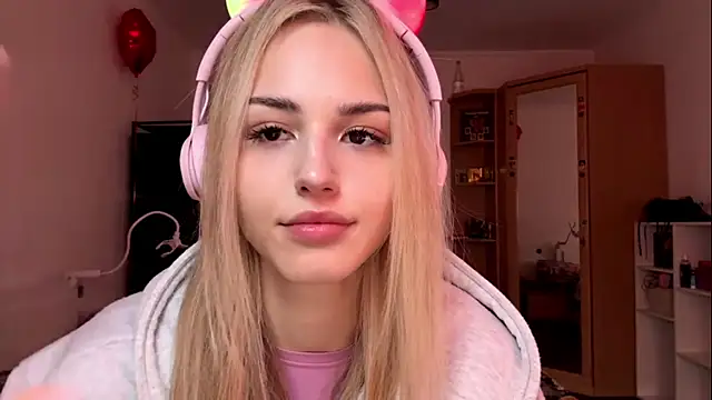 Evva mayy online show from March 2, 7:15 am