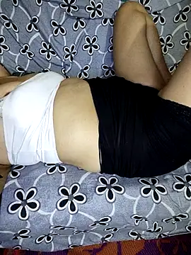 Layla luvv online show from February 27, 9:14 pm