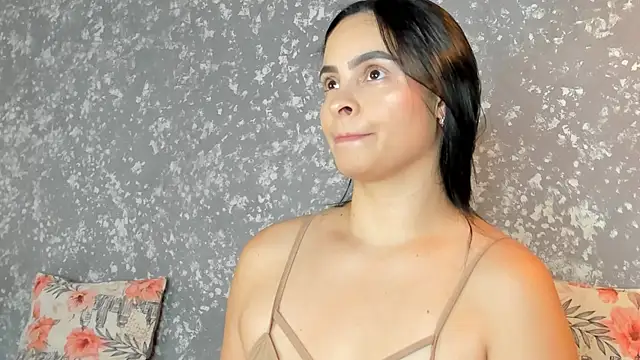 emma  summers online show from April 4, 8:07 pm