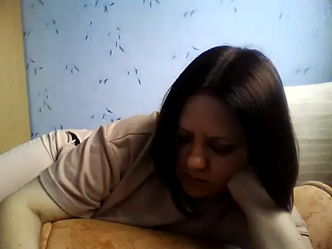 LockyCharm111 online show from April 10, 8:42 am