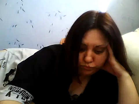 LockyCharm111 online show from April 4, 3:11 pm