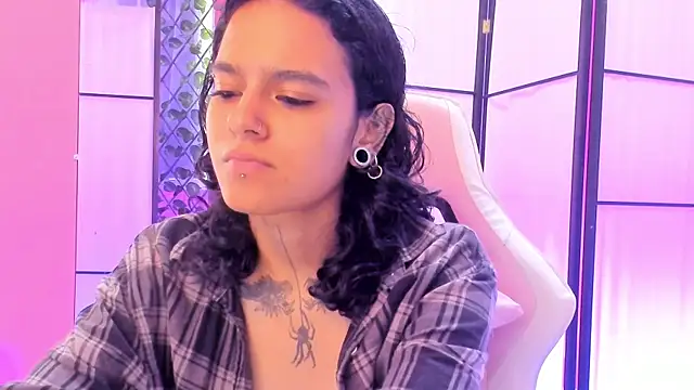 Julianne 7 online show from February 11, 8:32 pm