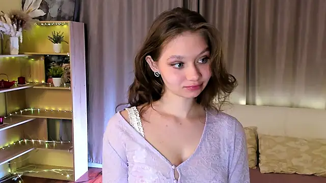 HolliBillig online show from April 15, 7:58 pm