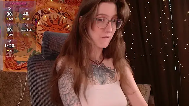 lolami  online show from April 11, 8:40 am