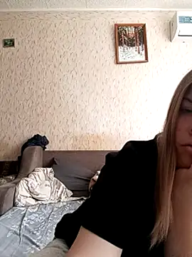 EvaTallor online show from March 2, 7:15 am