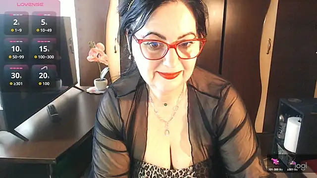 exiMIlf online show from April 6, 11:33 am