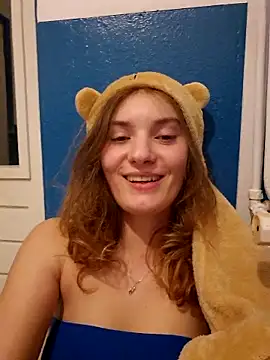 sweetsophie69 online show from March 13, 7:48 pm