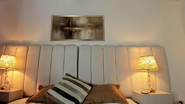 AngellHott  online show from March 13, 9:38 pm