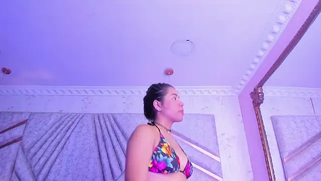 CloheBell online show from March 8, 1:15 pm