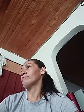 Layla Zaid online show from March 5, 2:46 pm