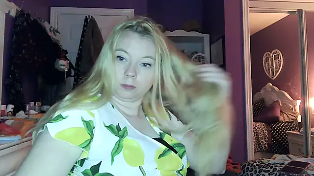 ShySweetheart online show from June 30, 3:50 am