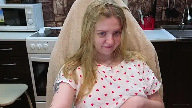 AnitaXVine online show from June 15, 7:58 pm