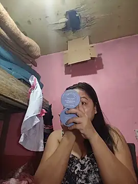 sweety pie18 online show from April 1, 11:57 pm