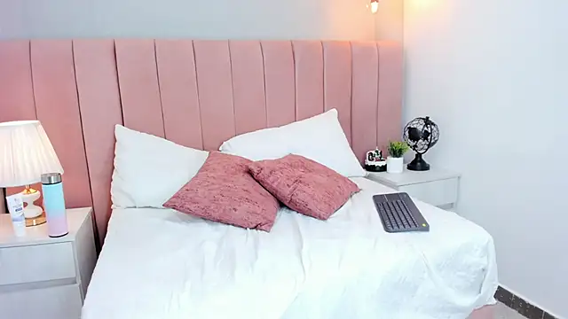 IvyyLee online show from February 26, 12:59 pm