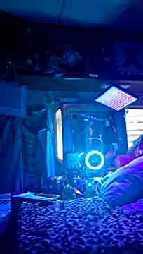 issyamazin online show from February 26, 11:59 pm