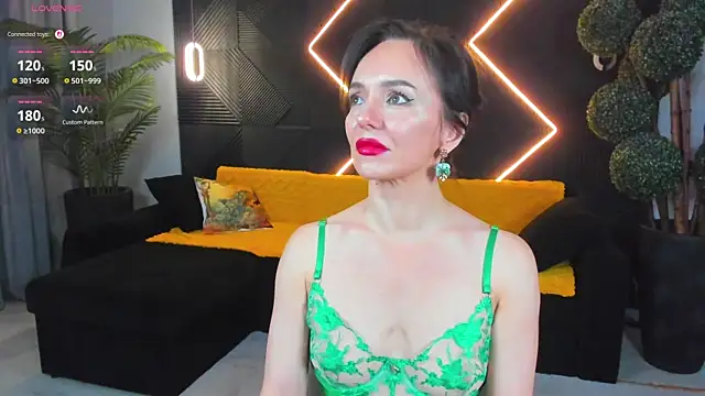 Shanita moon online show from August 9, 5:27 pm