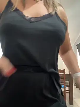 leona-david online show from June 11, 7:43 pm