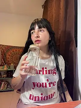 Abril Thompson221 online show from April 11, 1:22 am