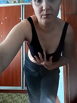 SusanGold9211 online show from March 9, 9:56 am