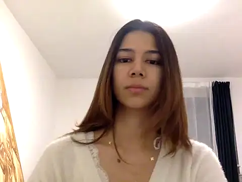 KiraVixenSweet online show from February 15, 4:50 pm