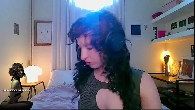 rhizomata online show from June 29, 6:51 pm