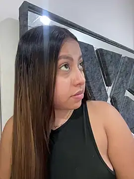 Emiily joee  online show from July 9, 1:41 am