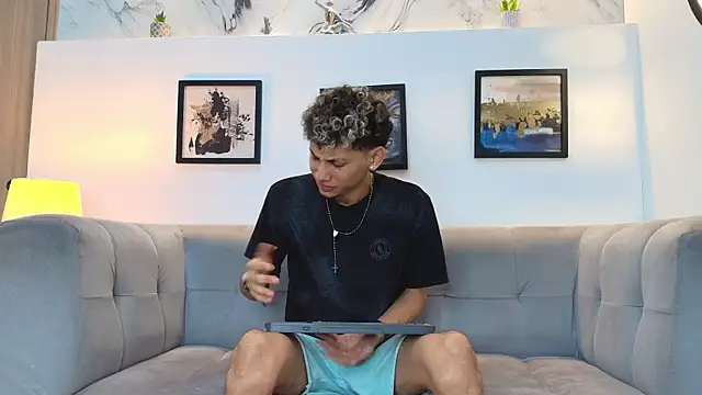 YOUNG BOYS HELL online show from April 18, 1:41 am