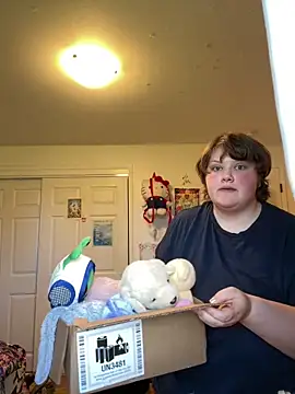 plushietoy online show from February 15, 8:19 pm