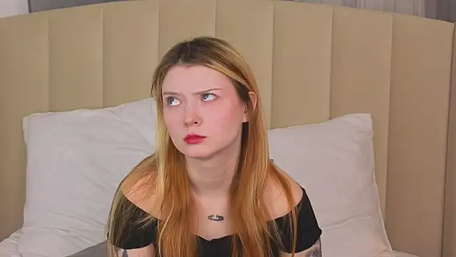 AlyssFrost online show from May 28, 3:15 am