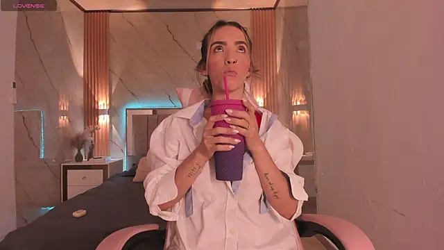 your whore Salome online show from March 31, 8:42 pm