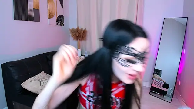 TracySlayQueen online show from March 6, 1:50 pm