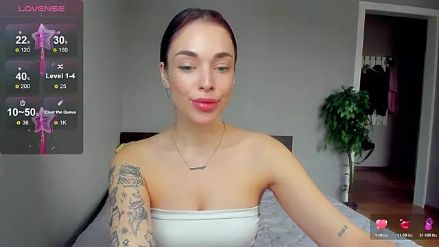 milkbrownn online show from April 11, 3:23 am