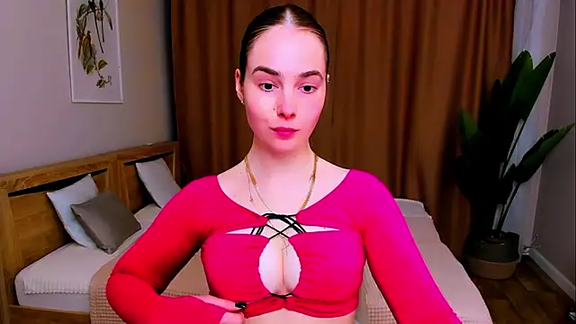 Maddy Wood  online show from April 10, 5:52 pm