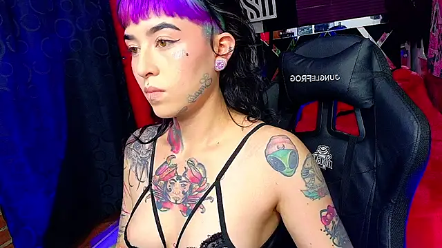 nova kitttyy online show from April 1, 2:45 am