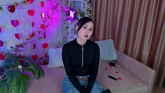 ThoraHaring online show from February 23, 4:35 am